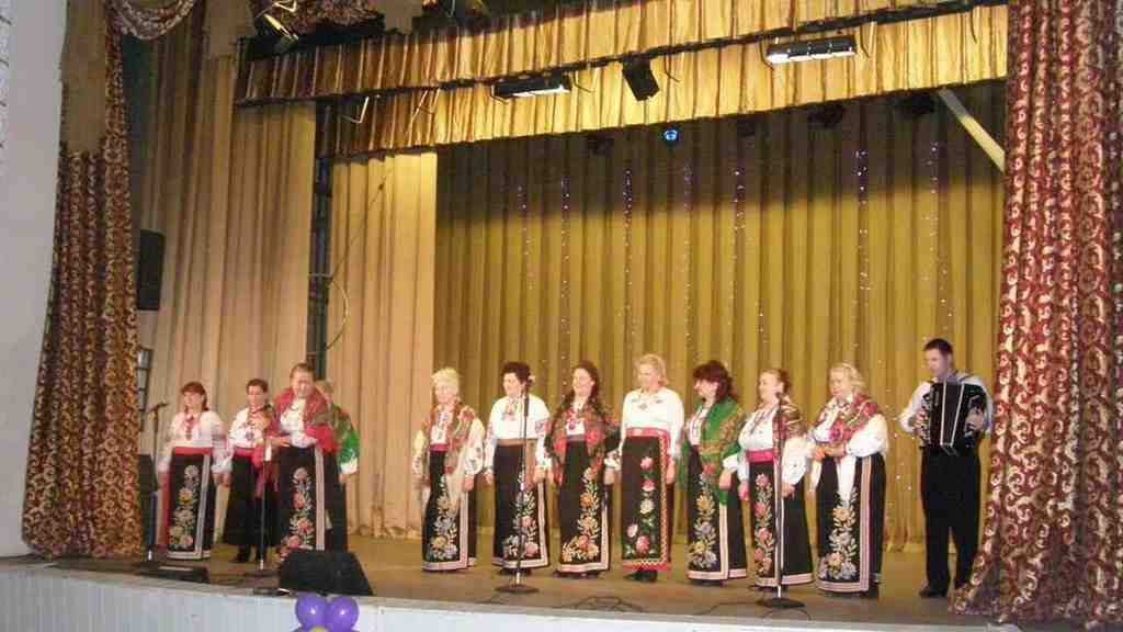Ветерани ДВРЗ відсвяткували День Захисника Вітчизни в центрі культури Дніпровського району
