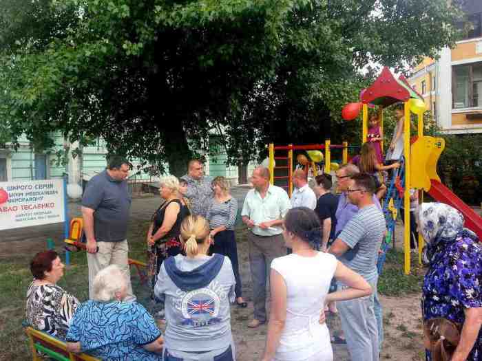 Жителі мікрорайону ДВРЗ намагаються врятувати зелену зону від забудови