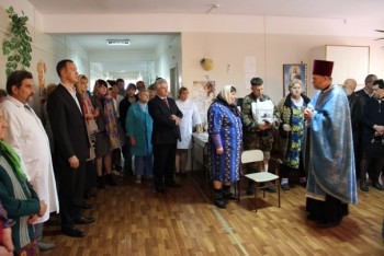 В 11 лікарні відбулось богослужіння з нагоди свята Покрови Пресвятої Богородиці