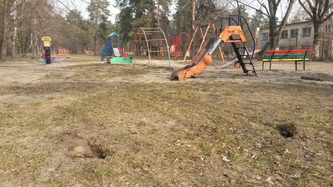 В Дніпровському районі вкрали елементи дитячих майданчиків