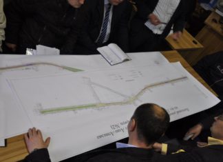 На ДВРЗ пройшла виїзна нарада для вирішення дорожніх питань мікрорайону