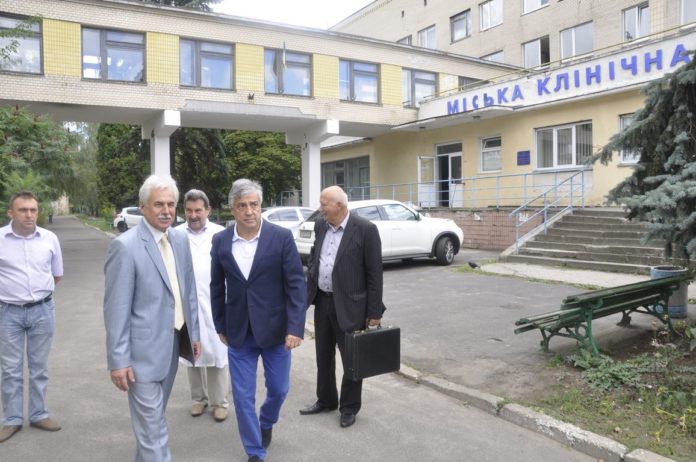 Петро Онофрійчук, Даніель Карабаєв
