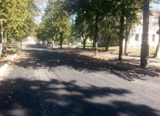 На ДВРЗ по вулиці Ін. Бородіна відремонтували дорогу до 11-ї лікарні