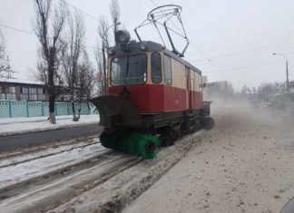 Київпастранс проводить підготовчі роботи для відновлення руху трамваїв на ДВРЗ