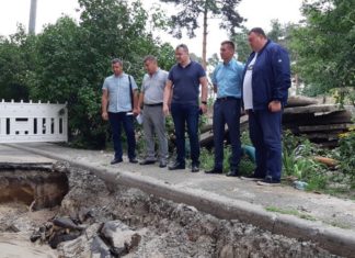 Павло Тесленко долучив представників місцевого рівня влади до контролю якості виконання капітального ремонту теплових мереж в Дарницькому районі