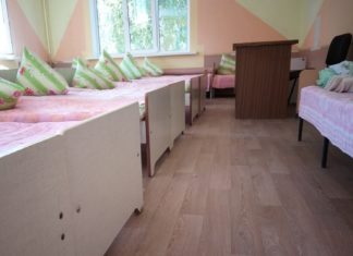 За підтримки депутата Павла Тесленка в садочку №455 Дніпровського району оновили покриття підлоги трьох груп